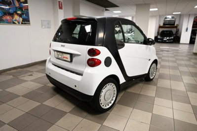 smart Fortwo 1000 52 kW MHD coupé pure (4)