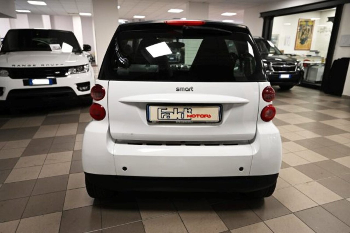 smart Fortwo 1000 52 kW MHD coupé pure (5)