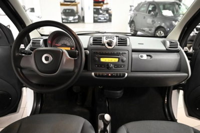 smart Fortwo 1000 52 kW MHD coupé pure (6)
