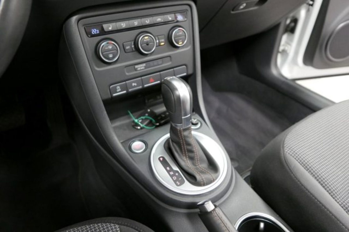 Volkswagen Maggiolino Cabrio 1.2 TSI Design BlueMotion Technology (12)