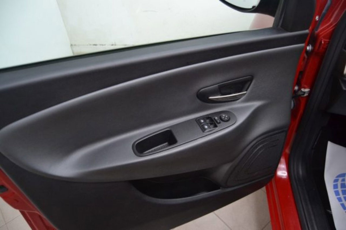 Lancia Ypsilon 0.9 TwinAir 85 CV 5 porte Metano Ecochic Elle (10)