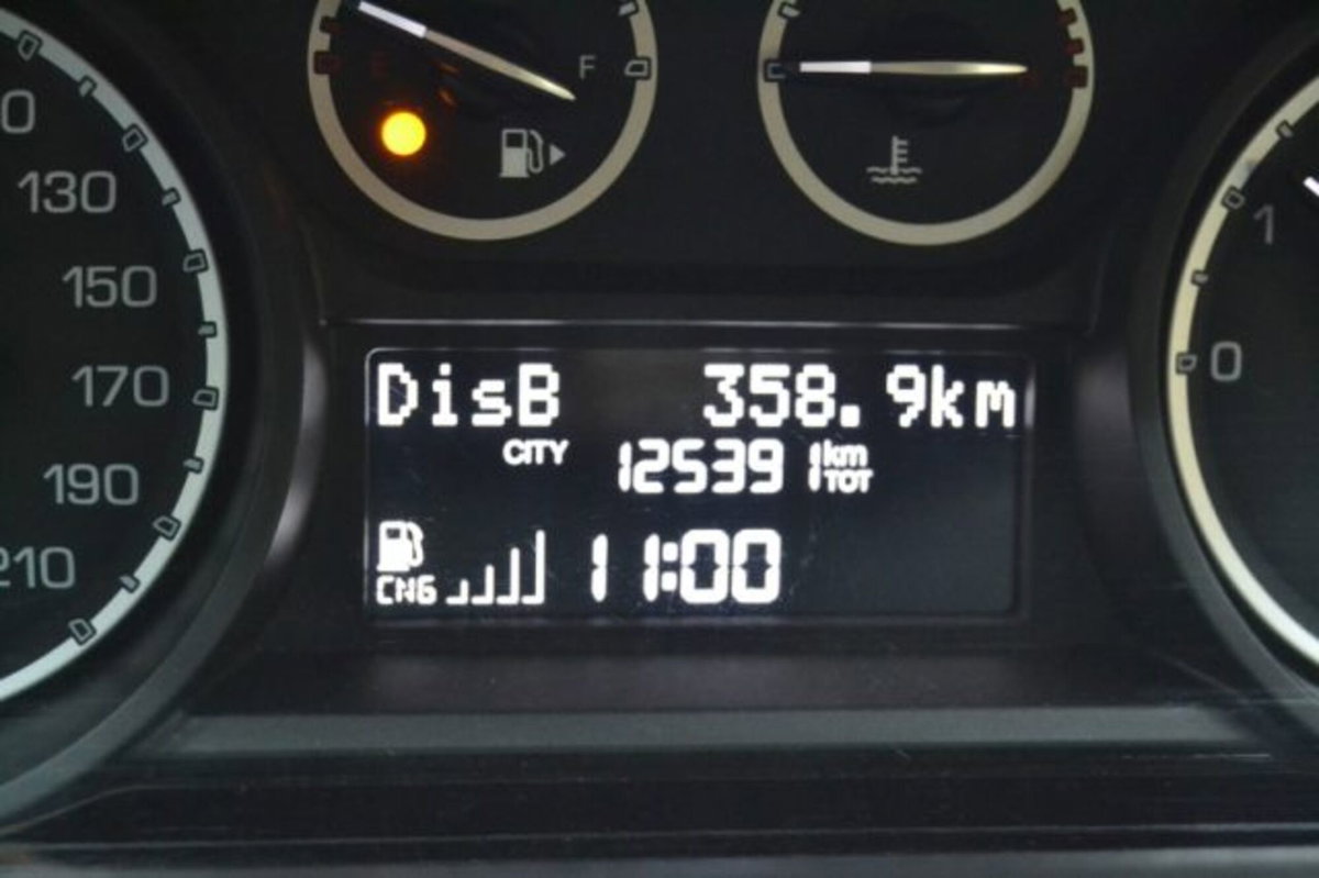 Lancia Ypsilon 0.9 TwinAir 85 CV 5 porte Metano Ecochic Elle (11)