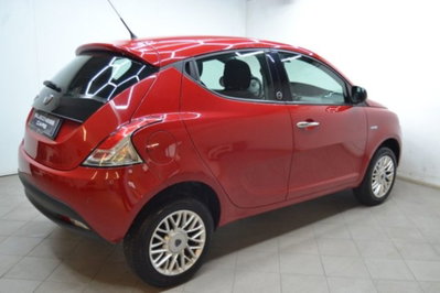 Lancia Ypsilon 0.9 TwinAir 85 CV 5 porte Metano Ecochic Elle (3)