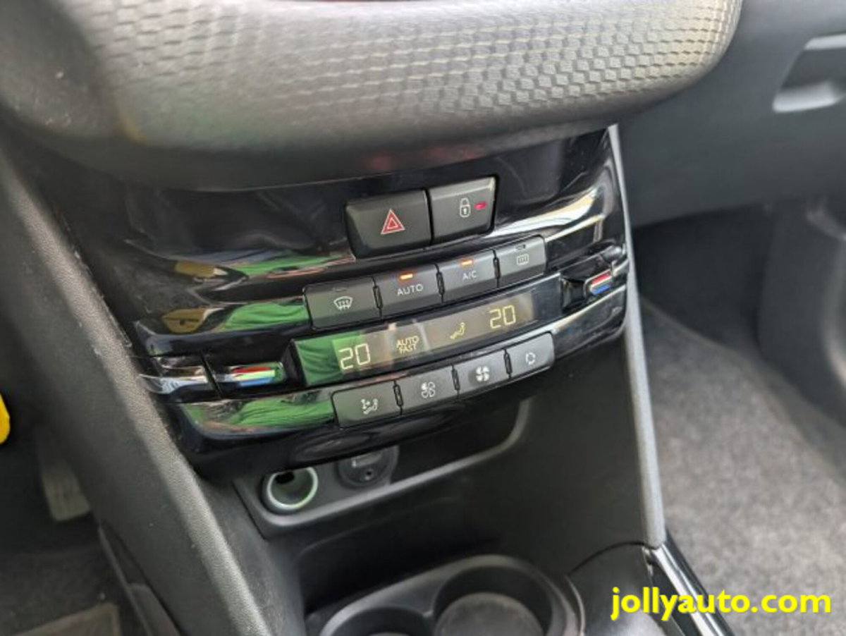 Peugeot 2008 82 S&S Allure (16)