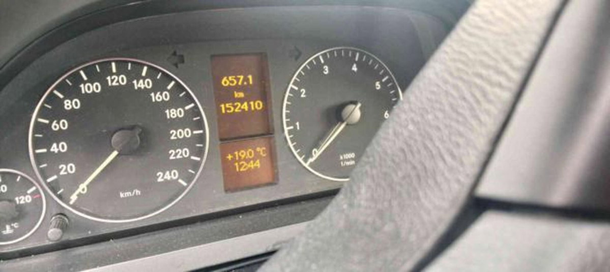 Mercedes-Benz Classe A 160 AUTOMATIC (5)