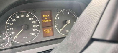 Mercedes-Benz Classe A 160 AUTOMATIC (5)