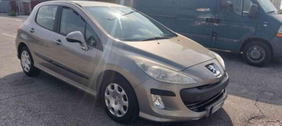 Peugeot 308 1.6 8V HDi 112CV cambio robotizzato 5p. Tecno (2)