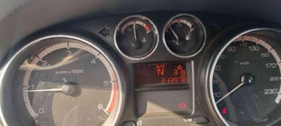Peugeot 308 1.6 8V HDi 112CV cambio robotizzato 5p. Tecno (5)