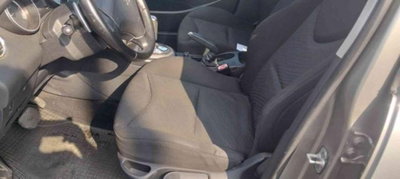 Peugeot 308 1.6 8V HDi 112CV cambio robotizzato 5p. Tecno (6)
