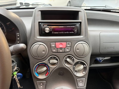 Fiat Panda 1.2 Emotion (10)