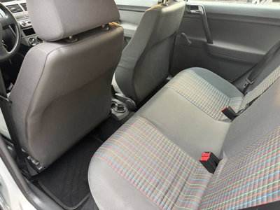 Volkswagen Polo 1.2 5 porte Trendline (7)