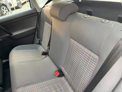 Volkswagen Polo 1.2 5 porte Trendline (9)