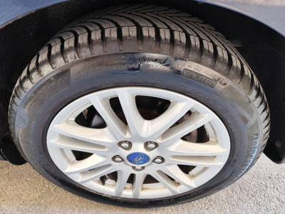Ford Focus Station Wagon 1.6 TDCi 115 CV SW Titanium (14)