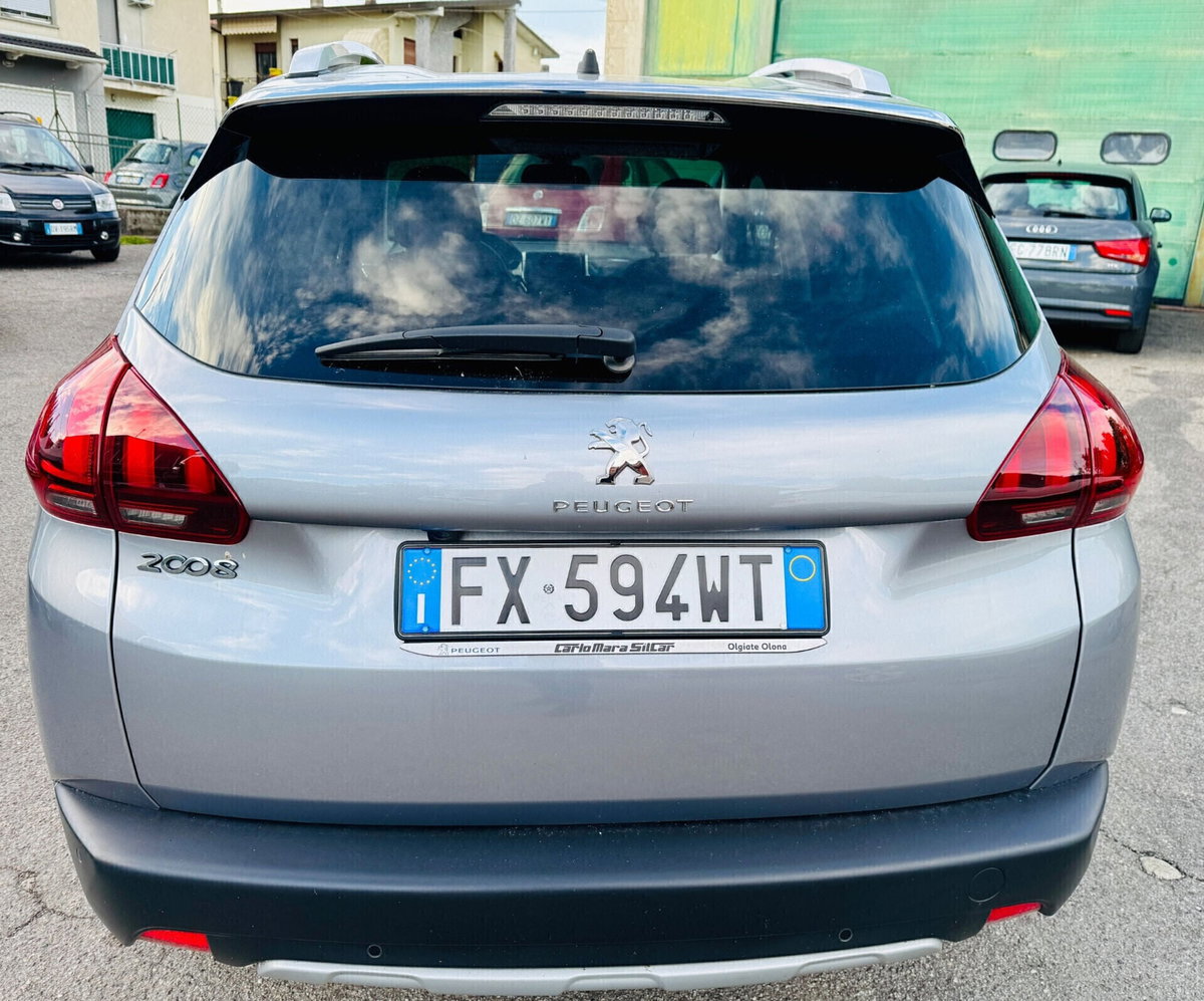 Peugeot 2008 BlueHDi 100 S&S Allure (10)