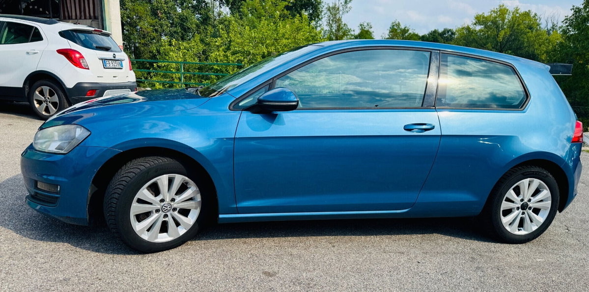 Volkswagen Golf 1.6 TDI 3p. Highline BlueMotion Technology (5)