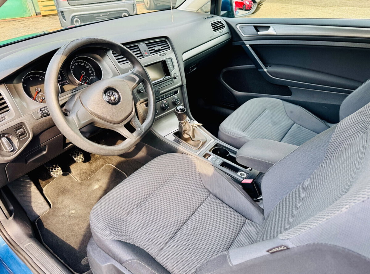 Volkswagen Golf 1.6 TDI 3p. Highline BlueMotion Technology (9)