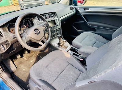 Volkswagen Golf 1.6 TDI 3p. Highline BlueMotion Technology (9)