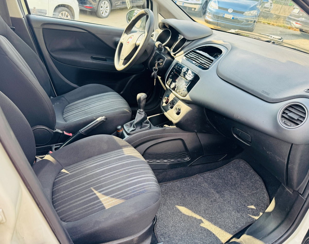 Fiat Punto Evo 1.3 Mjt 75 CV 5 porte Dynamic (14)
