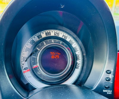 Fiat 500 1.2 by Gucci (8)