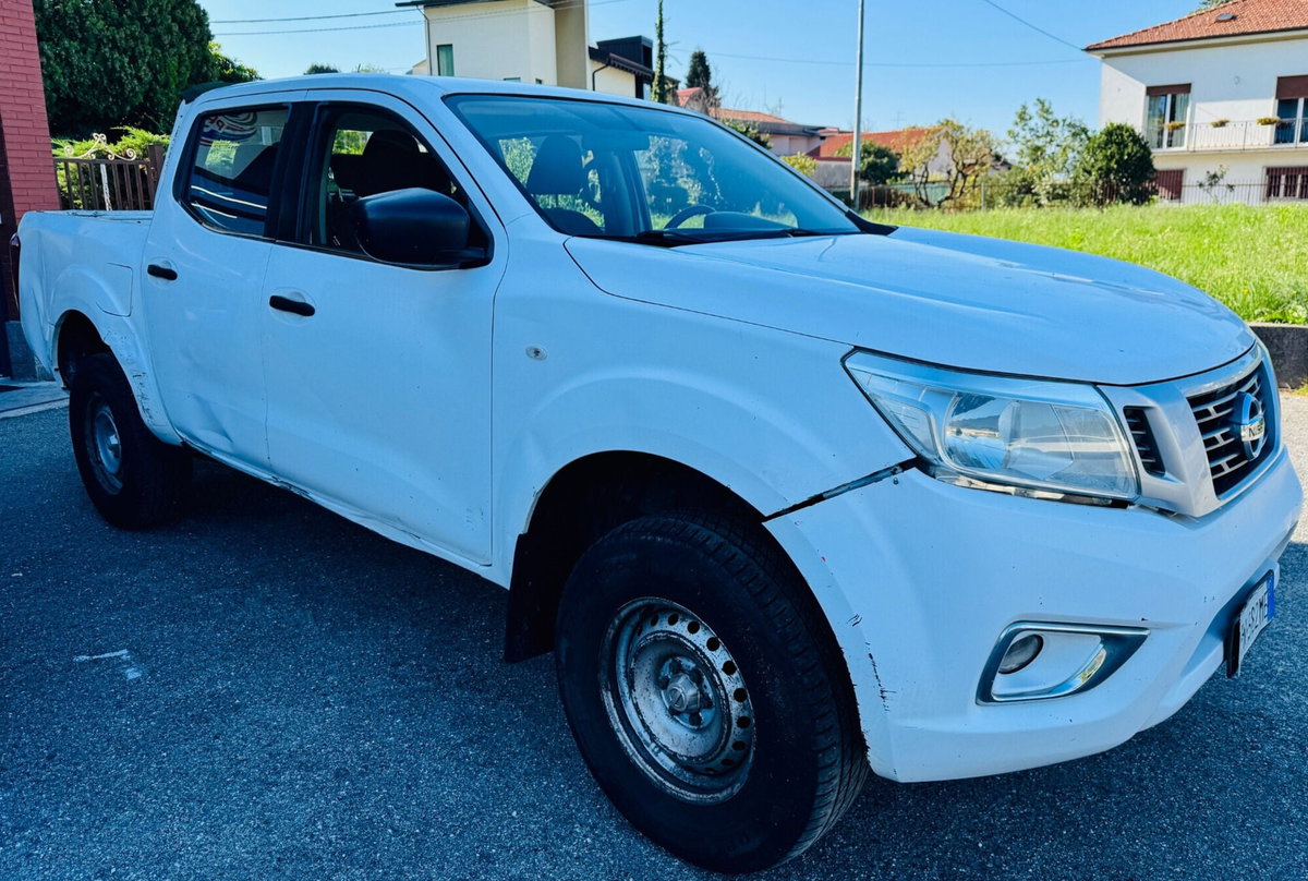 Nissan Navara 2.3 dCi 4WD Double Cab N-Connecta