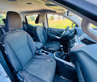 Nissan Navara 2.3 dCi 4WD Double Cab N-Connecta (15)