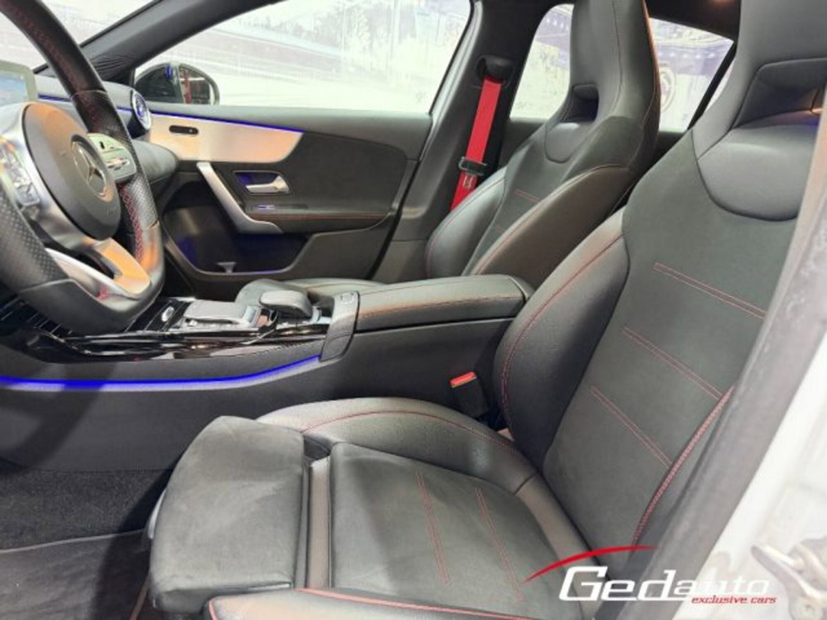 Mercedes-Benz Classe A AMG 35 AMG Line Premium Plus 4matic auto (11)