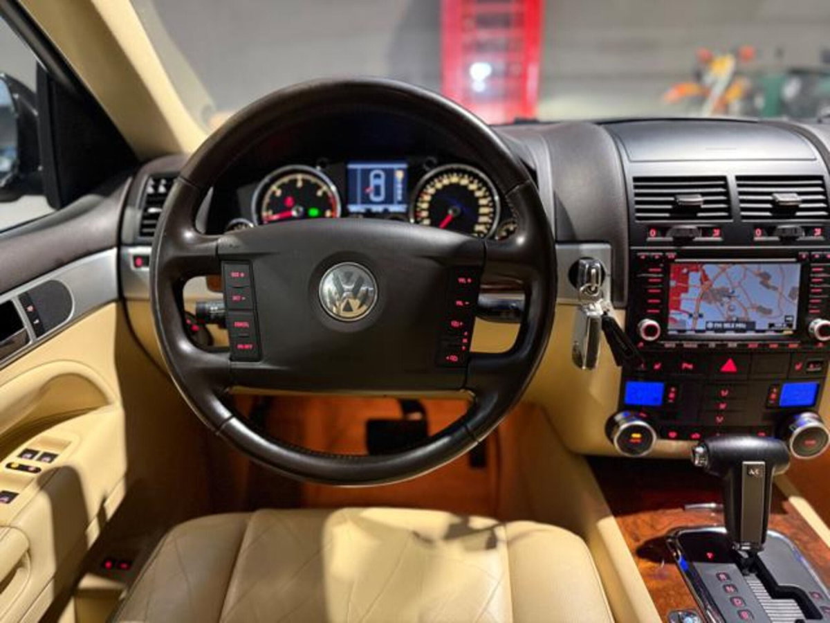 Volkswagen Touareg R5 TDI DPF Exclusive (12)