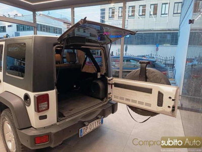 Jeep Wrangler 2.8 CRD DPF Rubicon Auto (10)