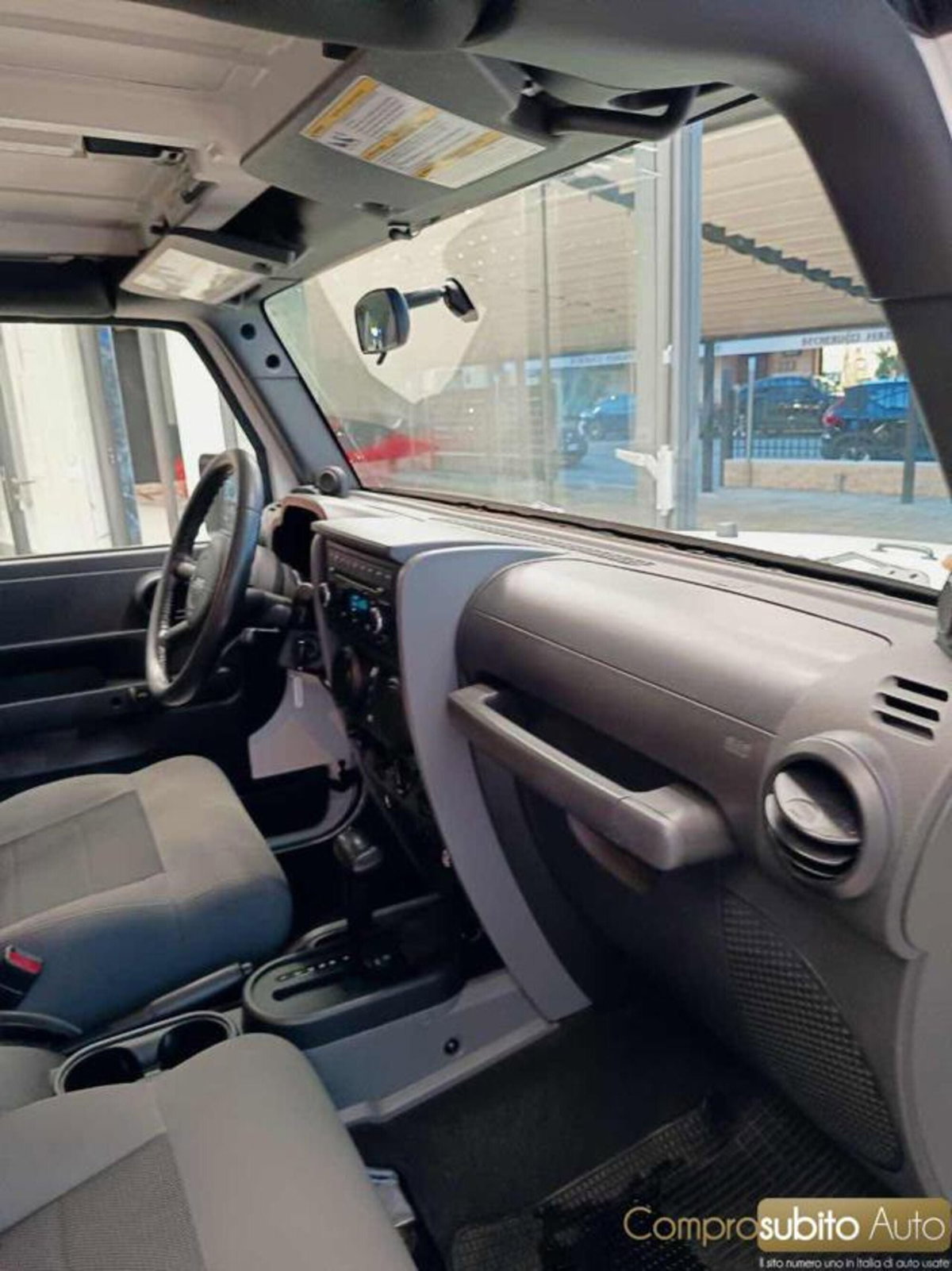 Jeep Wrangler 2.8 CRD DPF Rubicon Auto (14)