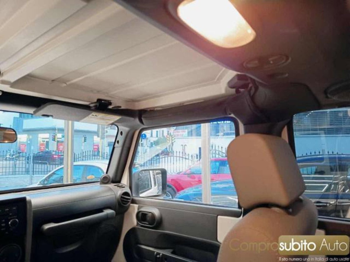 Jeep Wrangler 2.8 CRD DPF Rubicon Auto (16)