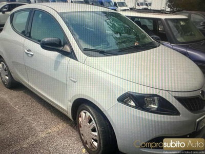 Lancia Ypsilon 1.0 FireFly 5 porte S&S Hybrid Gold Plus (3)