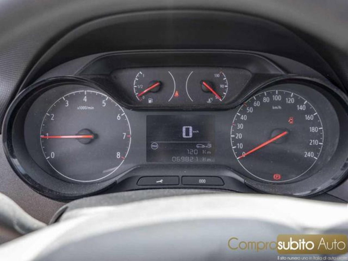 Opel Crossland X 1.2 12V Innovation (13)