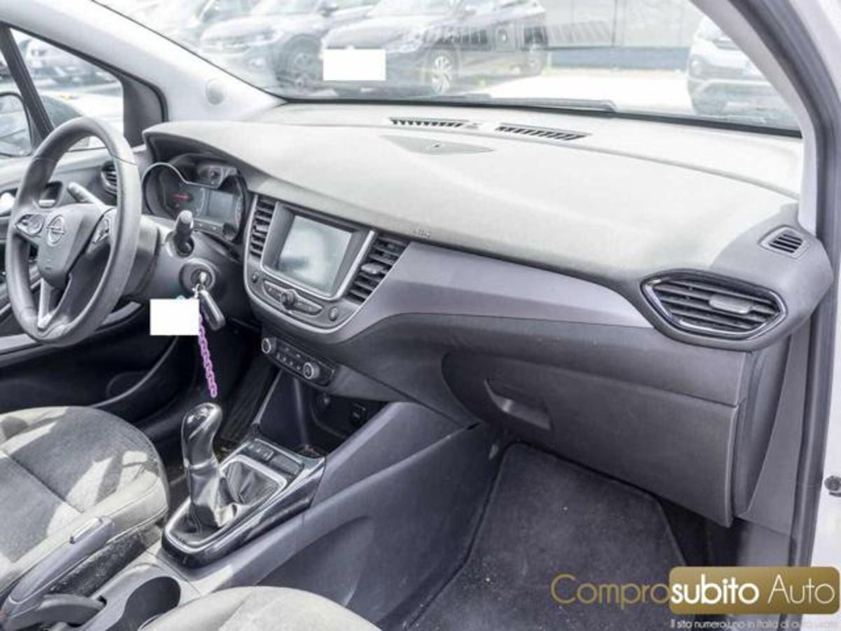Opel Crossland X 1.2 12V Innovation (16)