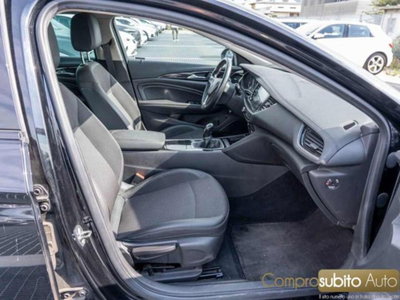Opel Insignia Station Wagon CDTI 4x4 170CV Start&Stop Sports Cosmo (7)
