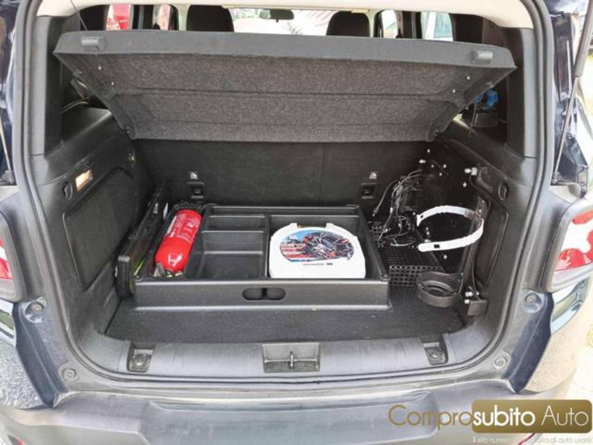 Jeep Renegade 2.0 Mjt 140CV 4WD Active Drive Limited (10)