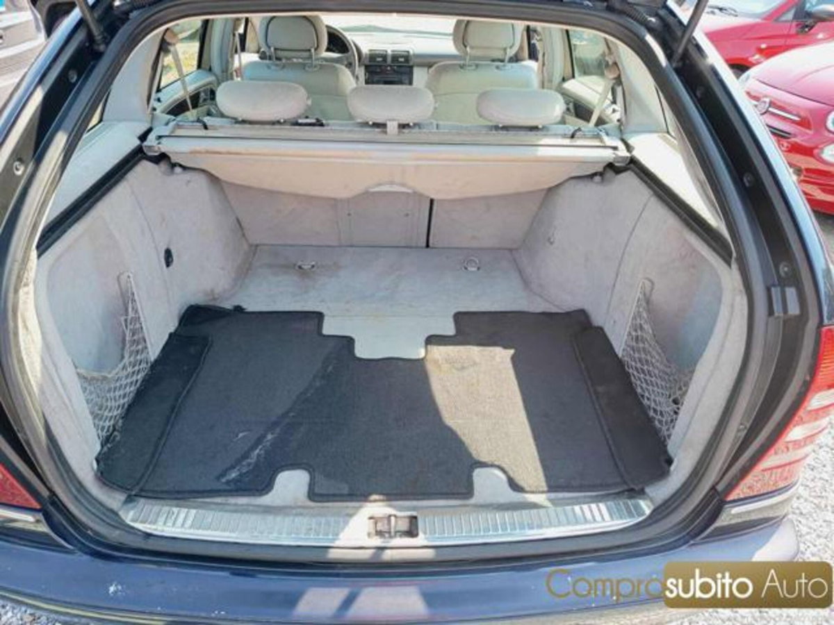 Mercedes-Benz Classe C Station Wagon 220 CDI cat Elegance Sport (17)