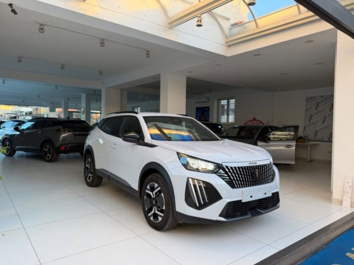 Peugeot 2008 PureTech 100 S&S Allure (4)