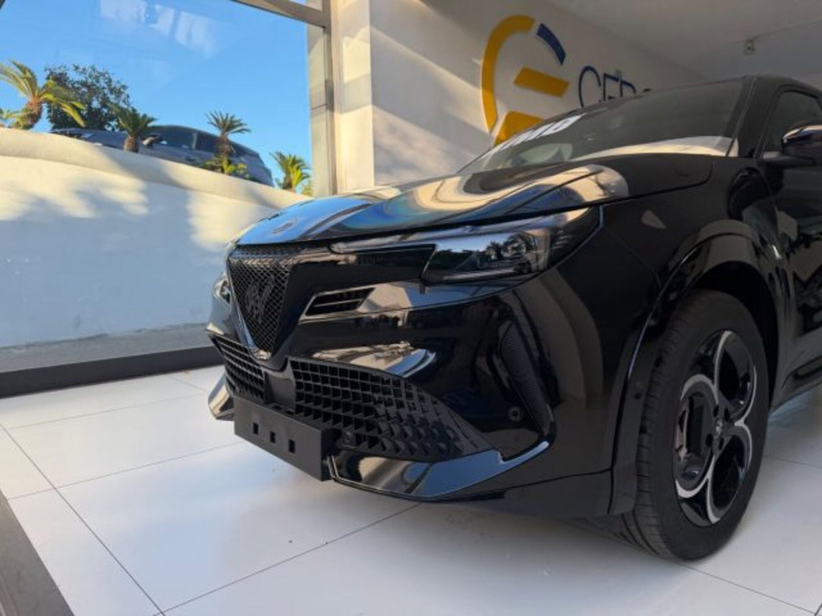 Alfa Romeo Junior 1.2 ibrida Ti 145cv edct6 (13)