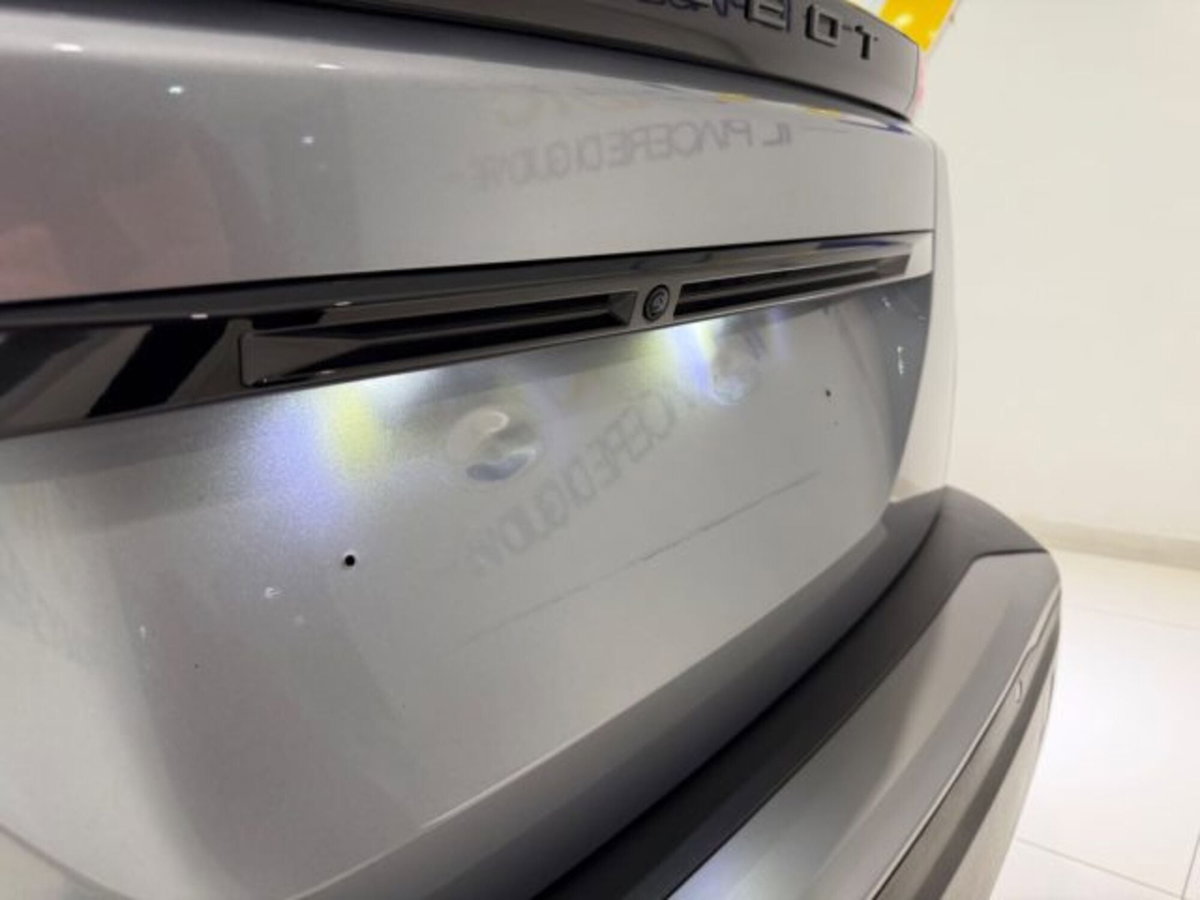 Peugeot 2008 PureTech 100 S&S Allure (15)