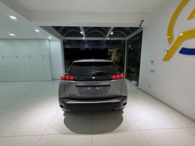 Peugeot 2008 PureTech 100 S&S Allure (19)