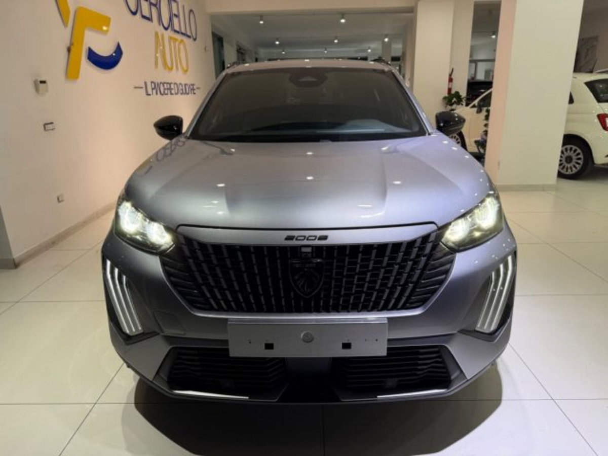 Peugeot 2008 PureTech 100 S&S Allure (4)