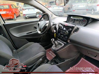 Lancia Ypsilon 1.2 69 CV 5 porte Silver (14)