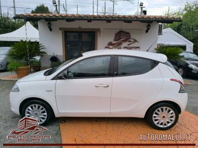 Lancia Ypsilon 1.2 69 CV 5 porte Silver (2)