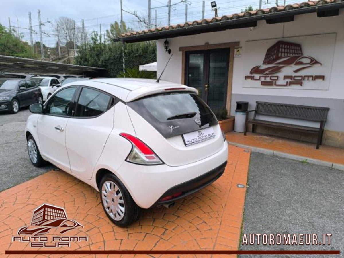 Lancia Ypsilon 1.2 69 CV 5 porte Silver (3)