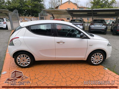 Lancia Ypsilon 1.2 69 CV 5 porte Silver (6)