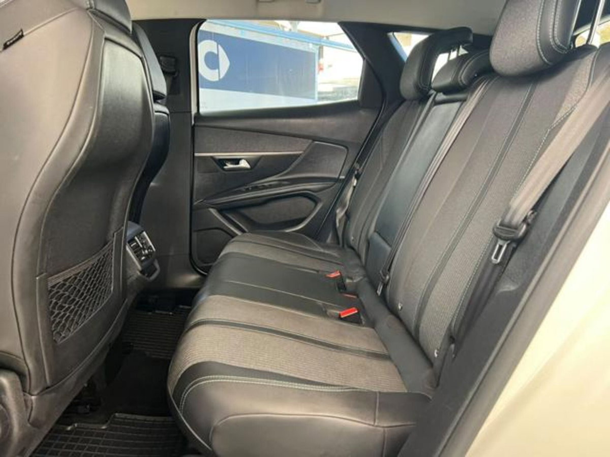 Peugeot 3008 BlueHDi 130 S&S EAT8 Allure Pack (9)