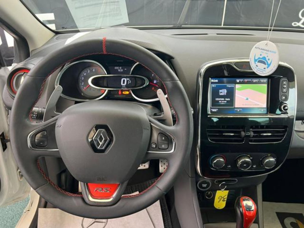 Renault Clio 1.6 T 200CV EDC 5 porte R.S. (7)