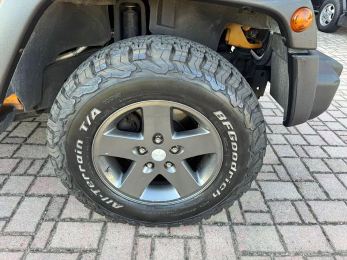 Jeep Wrangler 2.8 CRD DPF Mountain Auto (6)