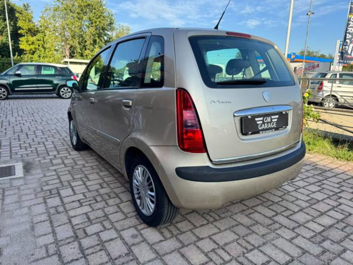 Lancia Musa 1.4 16V Oro (16)