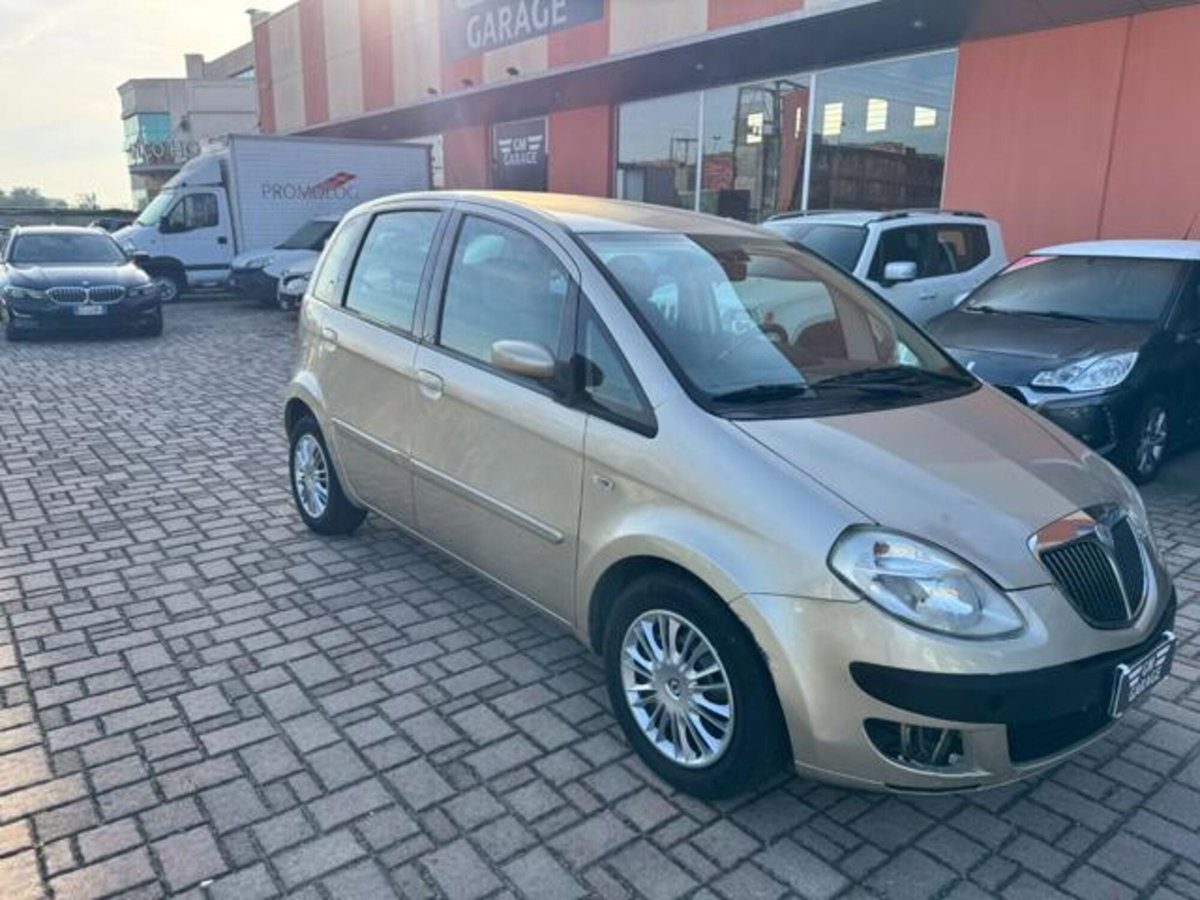 Lancia Musa 1.4 16V Oro (5)